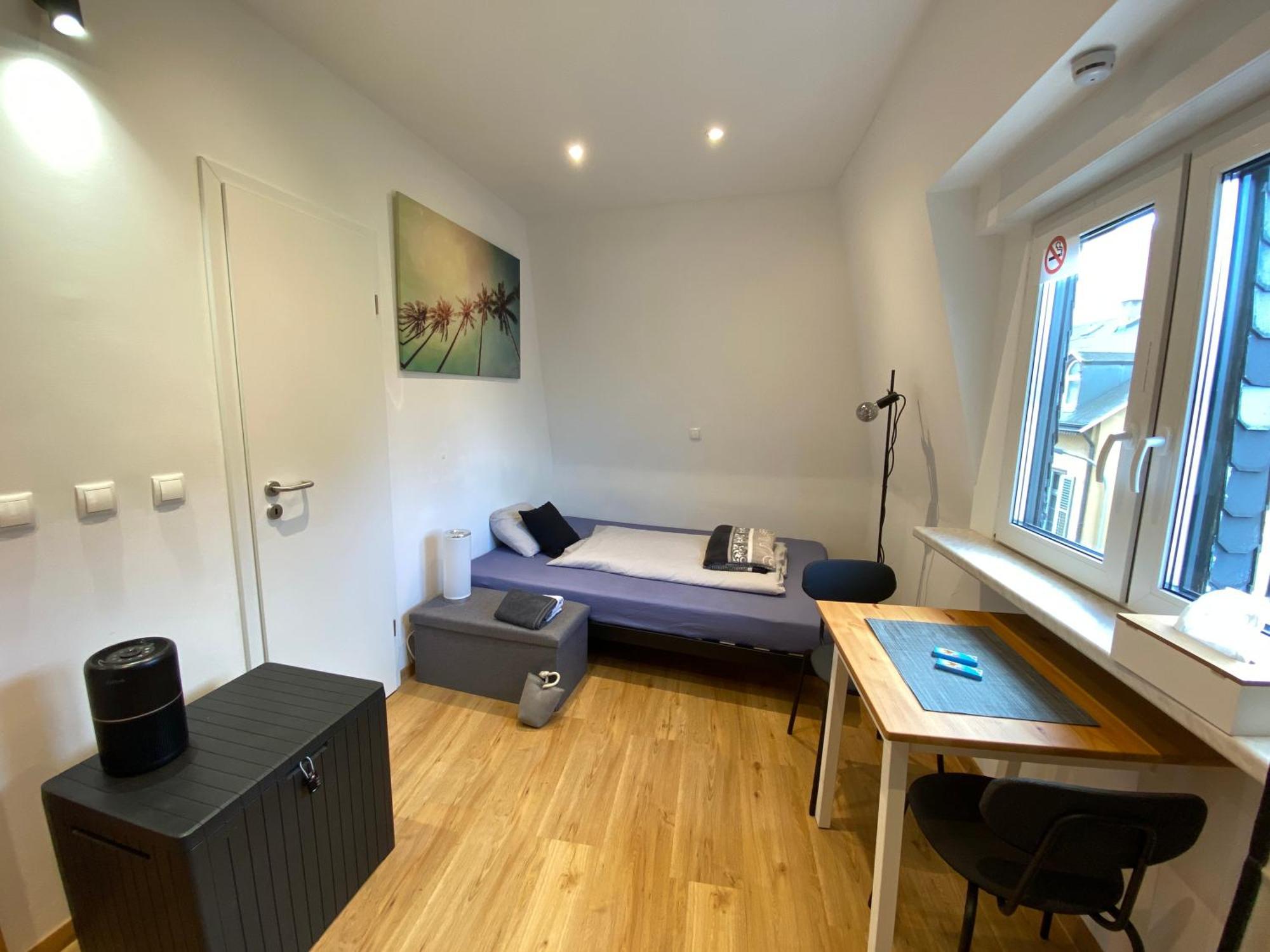 Apartment Koblenz - Eigenes Bad,kueche - Wifi - Parkplatz - 2 Og *
